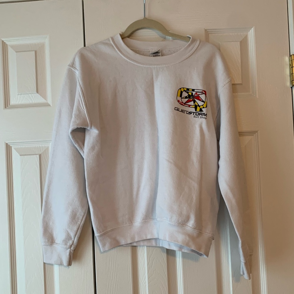 Cute surf shop sweatshirt!